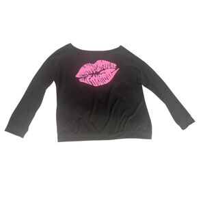 🍁 3/$15 Lips Sweatshirt